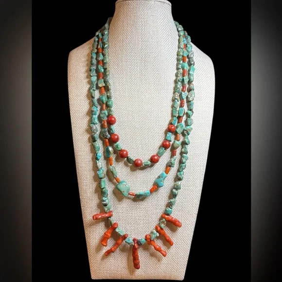 Artisan made by Kel_co1 - Turquoise and Coral Beaded Necklace and earrings - Picture 2 of 5